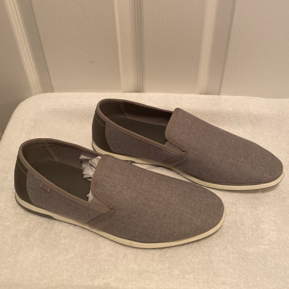 Club Room Men's Slip-On Casual Shoes - Tan…size 12M - Picture 3 of 7
